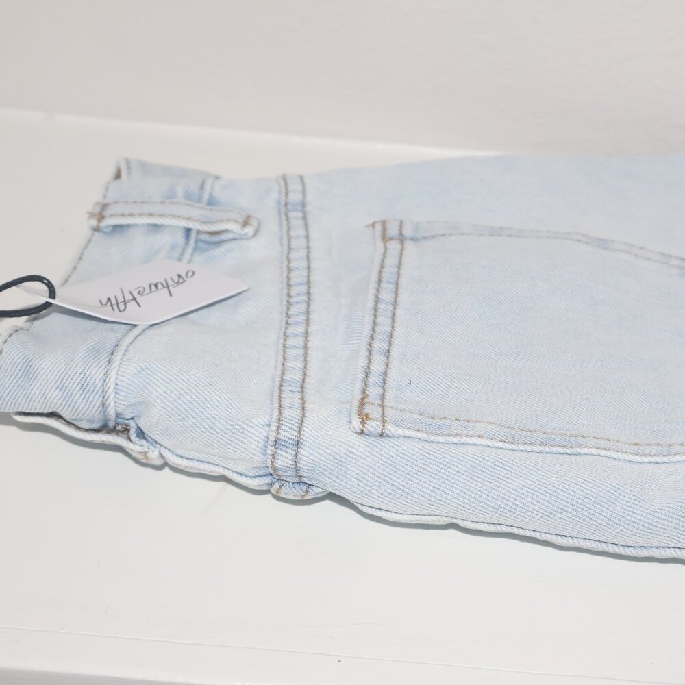 On Twelfth Sequin & Pearl Embellished Denim Shorts Light Wash Light Indigo Small - Picture 7 of 9